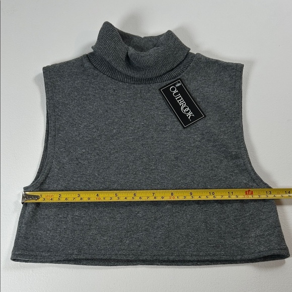 Outbrook Grey Vintage Sleeveless Turtleneck Dickey Top - Women’s Medium - Picture 5 of 8